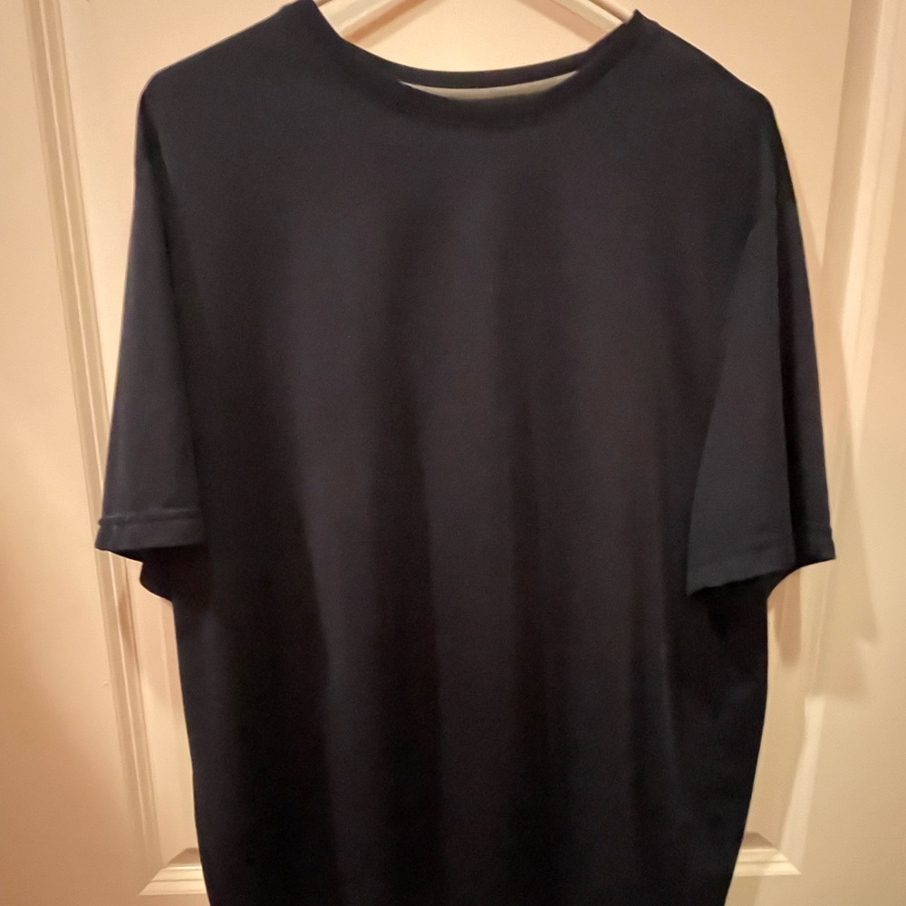 Starter: Moisture wicking regular fit core tee athletic short sleeve shirt EUC